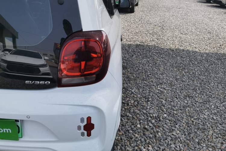 Used Roewe Clever 2021 302km All-Round Version Right Rear Taillight