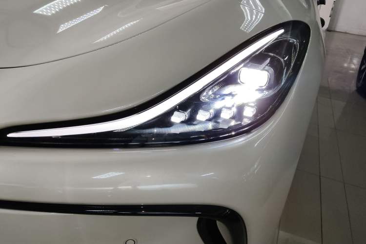 Used IM LS6 2023 Max Standard Edition Left Front Headlight