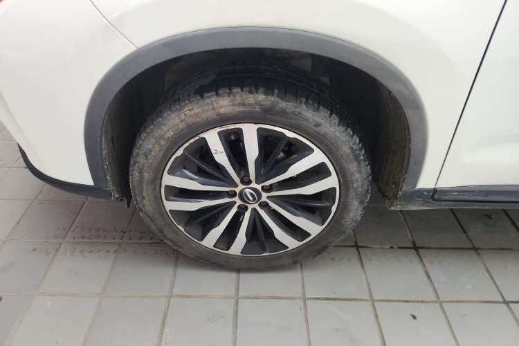 Used GAC Trumpchi GS4 2016 235T Manual Luxury Edition Left Front Wheel Hub