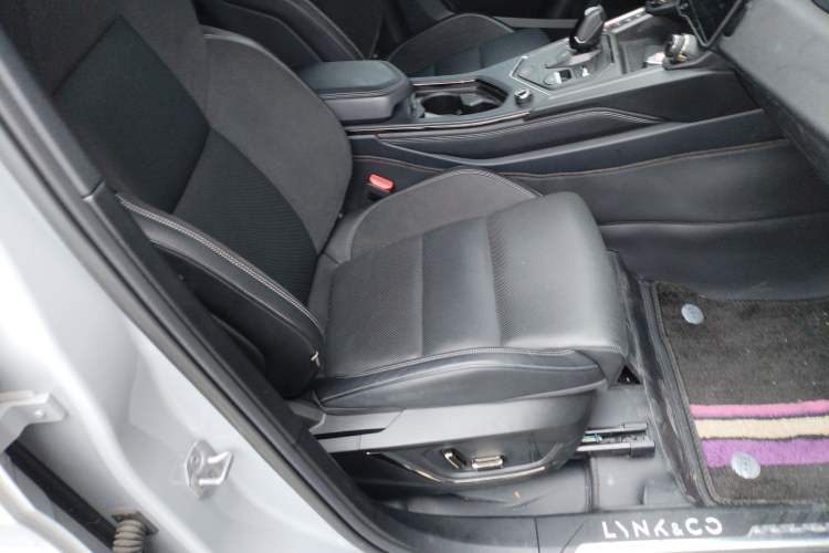 Used Lynk & Co 01 2023 1.5TD EM-F Dawn Right Front Seat