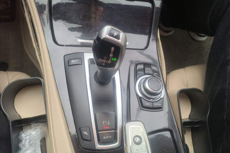 Used BMW 5 Series 2012 523Li Luxury Model
