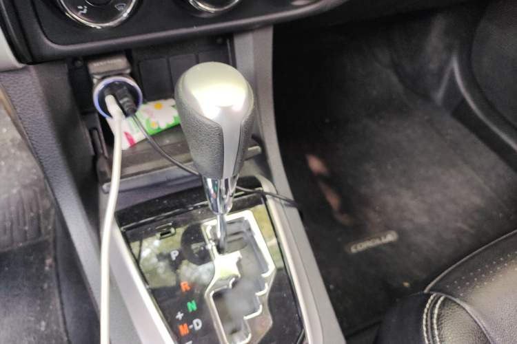 Used Toyota Corolla 2017 Revised Version 1.2T S-CVT GL Gear Lever