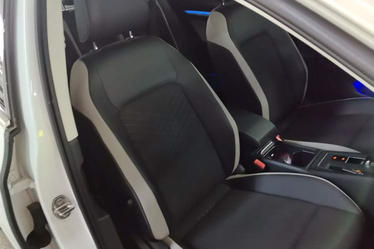 Used Volkswagen Golf 2021 280TSI DSG Pro Right Front Seat