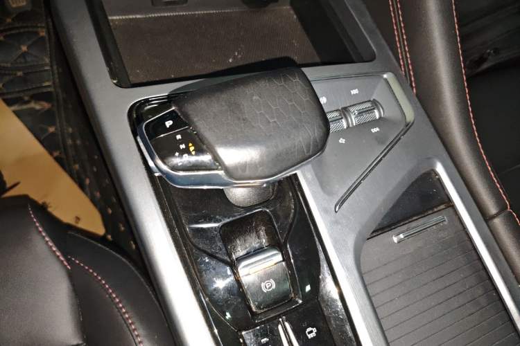 Used CHANGAN CS75 PLUS 2022 2.0T Automatic Pilot Version Gear Lever
