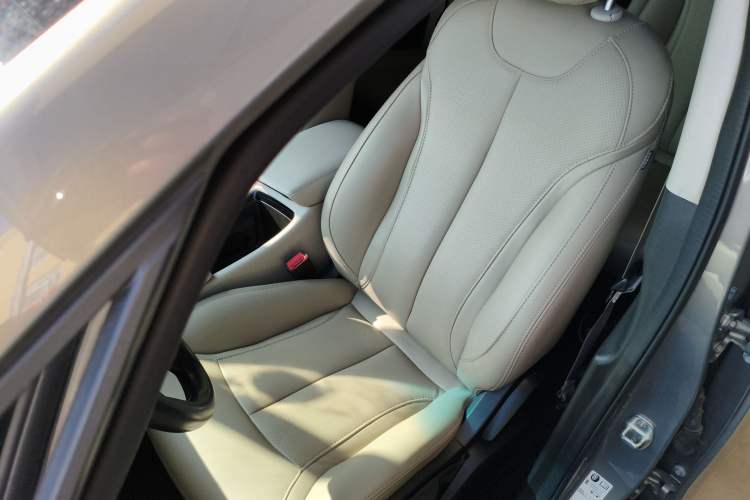 Used Buick GL6 2018 18T 6-Seater Elite Model
