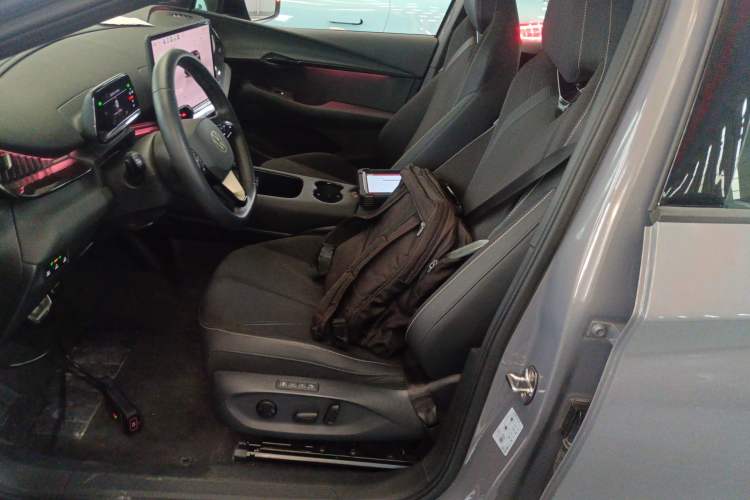 Used Volkswagen ID.UNYX 2024 Pro Long-Range Version Left Front Seat