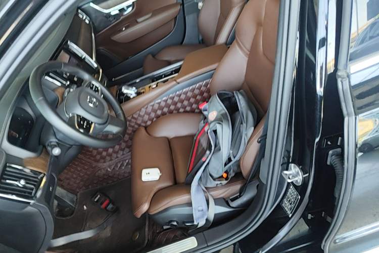 Used Volvo S90 2024 B5 Zhiyuan Luxury Edition
