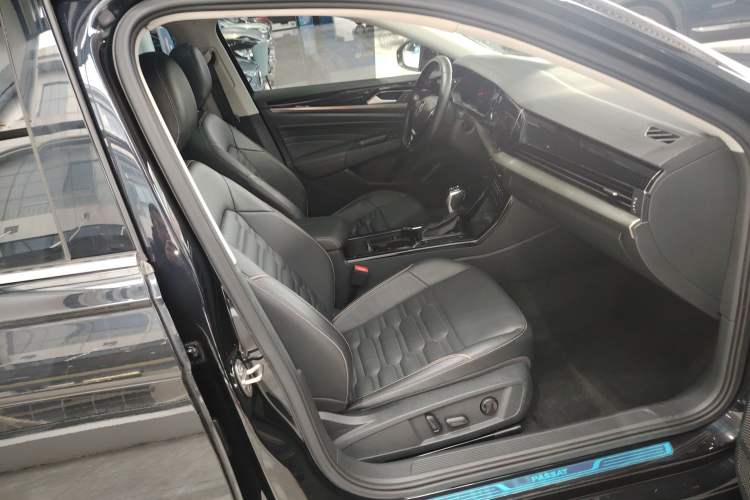 Used Volkswagen Passat 2020 330TSI Elite Edition China VI