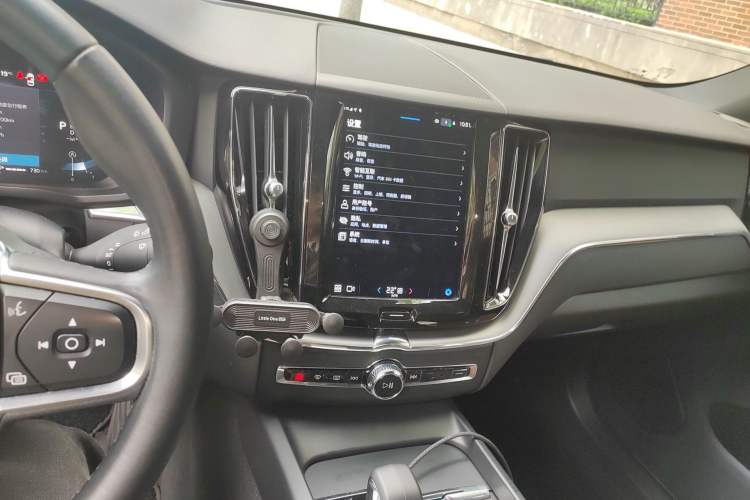 Used Volvo XC60 2024 B5 4x4 Smart Luxury Edition