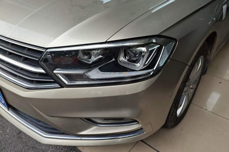 Used Volkswagen Bora 2018 1.5L Automatic Comfort Model Left Front Headlight