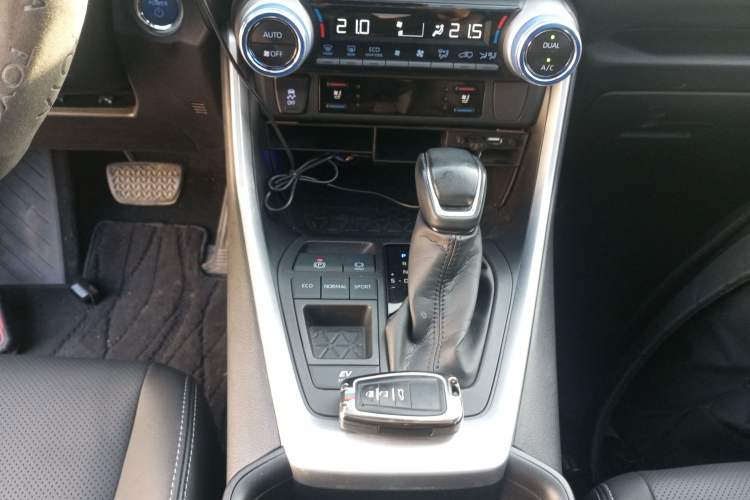 Used Toyota Wildlander 2021 Dual-Engine 2.5L E-CVT Two-Wheel Drive Luxury Edition