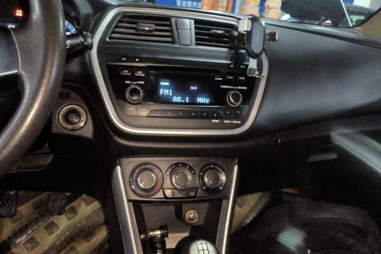 Used Suzuki S-Cross 2014 1.6L Manual Two-Wheel Drive Entry Model Audio And AC Panel