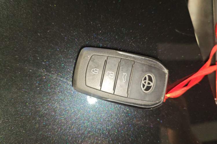 Used Toyota Camry 2024 Dual-Motor 2.0 HGVP Luxury Edition
