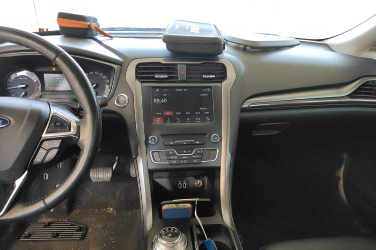 Used Ford Mondeo 2018 EcoBoost 200 Smart Control Fashion Model China VI Standard