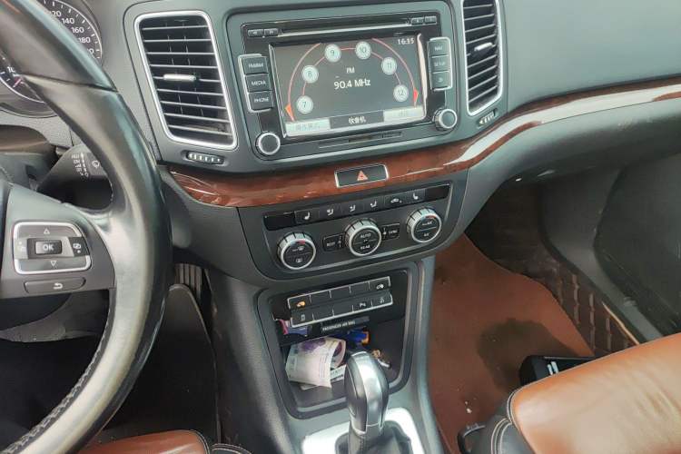 Used Volkswagen Sharan 2014 2.0 TSI Comfort Model
