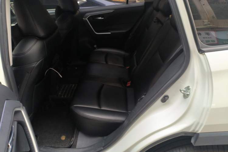 Used Toyota RAV4 2020 2.0L CVT 4x4 Trend Edition
