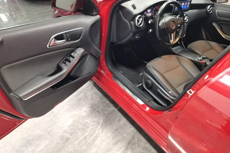 Used Mercedes-Benz A-Class 2013 A 180 Fashion Model Driver Seat