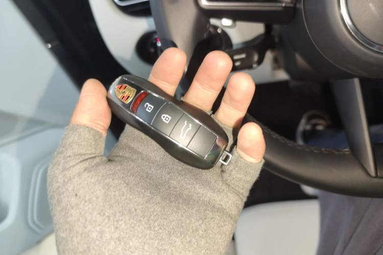 Used Porsche Macan 2025 Macan 2.0T Dream-Chasing Edition Vehicle Key