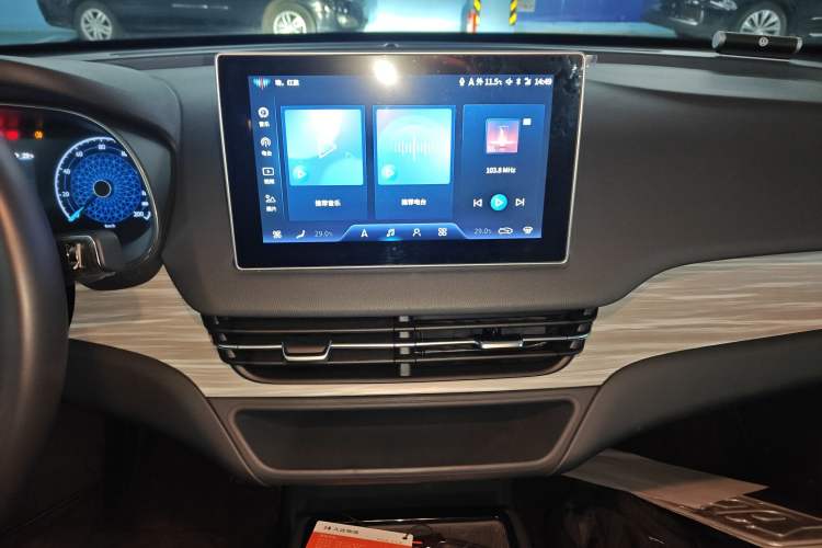 Used Hongqi E-QM5 2024 500km Range Edition
