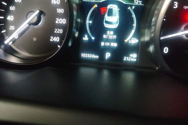 Used Land Rover Discovery Sport 2019 240 PS HSE Version China VI Standard
