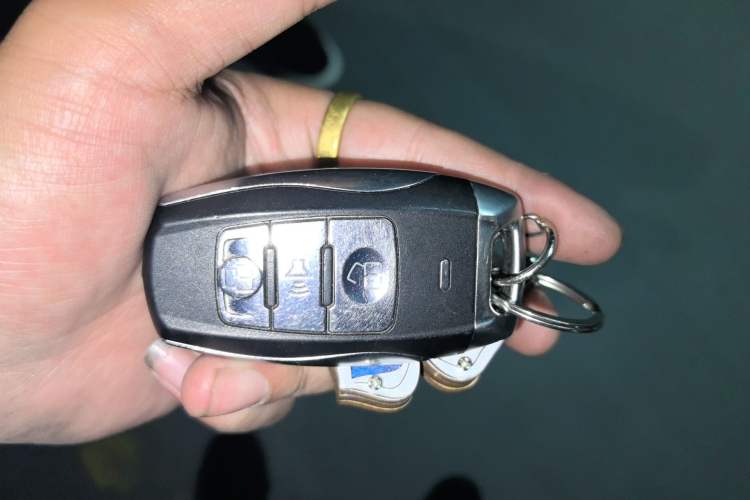 Used Haval H6 2016 Upgraded Model 1.5T Automatic Two-Wheel Drive Prestige Version
