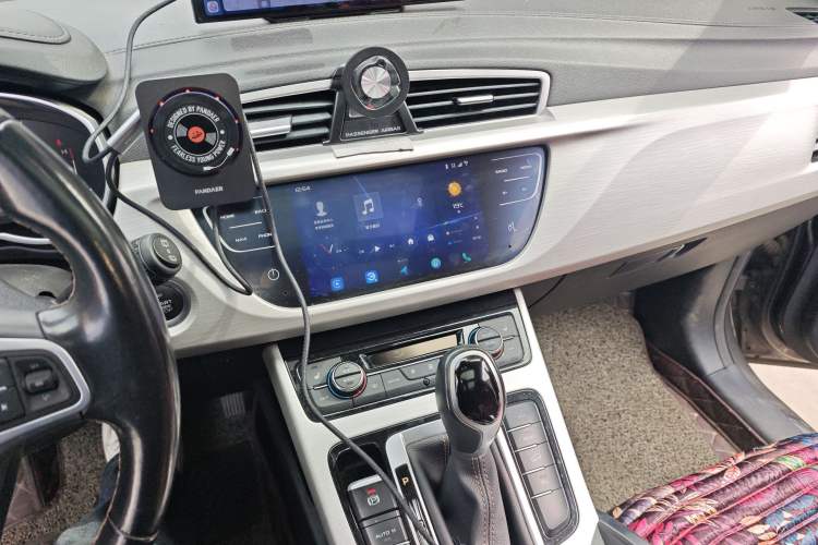 Used Geely Auto Emgrand X7 Sport 2018 1.8TD Automatic Two-Wheel Drive ZhiZun Model with 4G Connectivity
