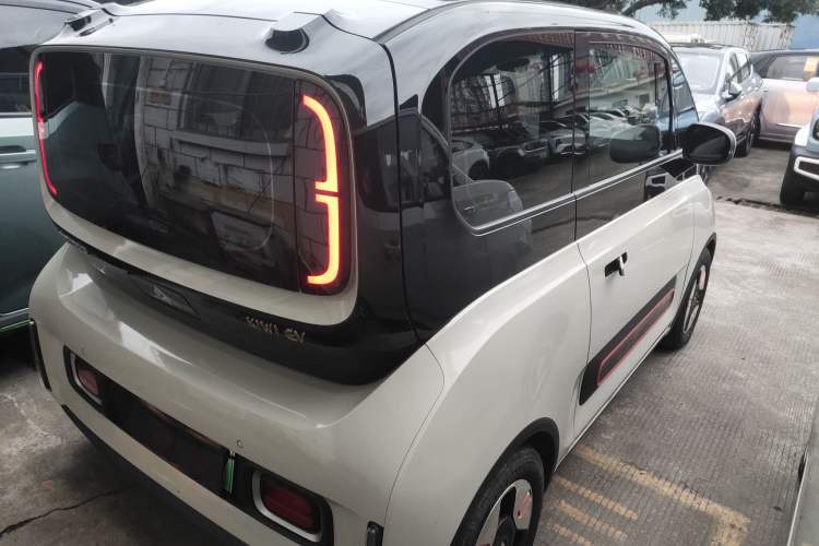 Used Baojun KiWi EV 2022 Artist Lite Edition Lithium Iron Phosphate