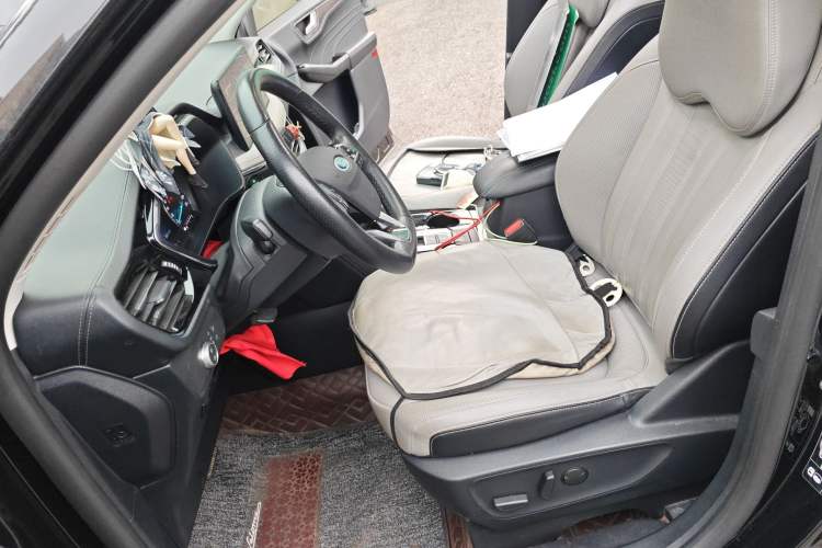 Used Ford Escape 2020 EcoBoost 245 Two-Wheel-Drive Titanium Edition