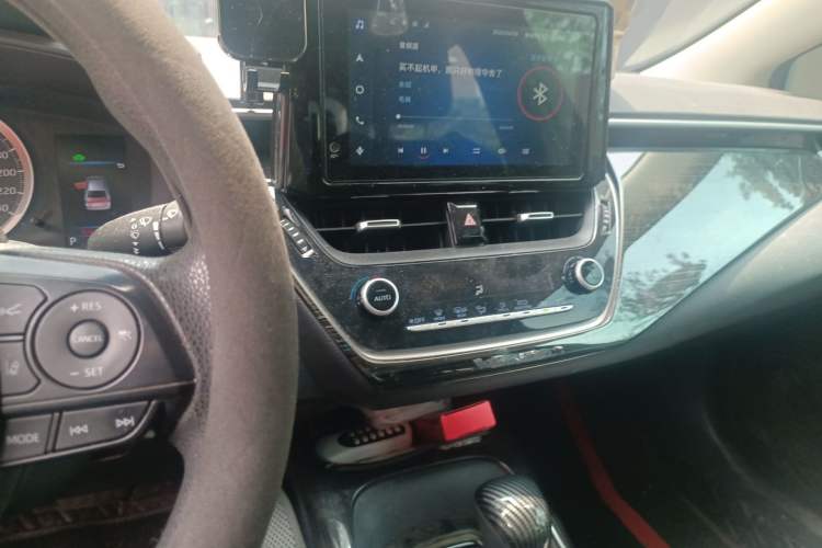 Used Toyota Corolla 2021 Dual-Motor 1.8L E-CVT Elite Edition Audio And AC Panel