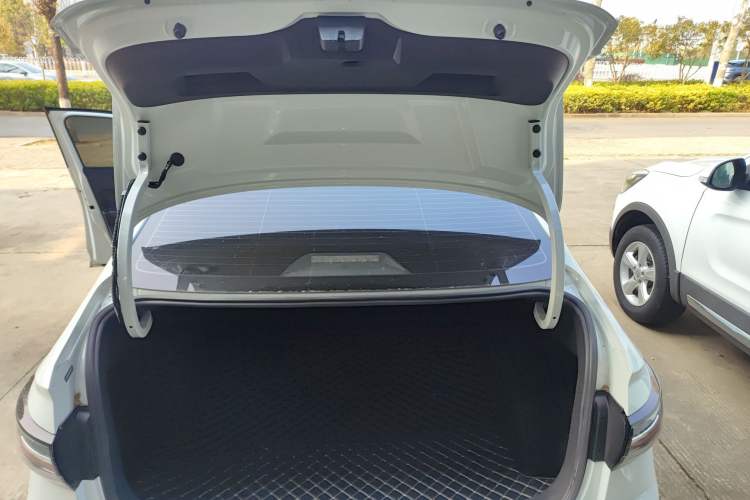 Used Volkswagen Lavida 2023 New Rui 1.5L Automatic New Yi Edition Trunk