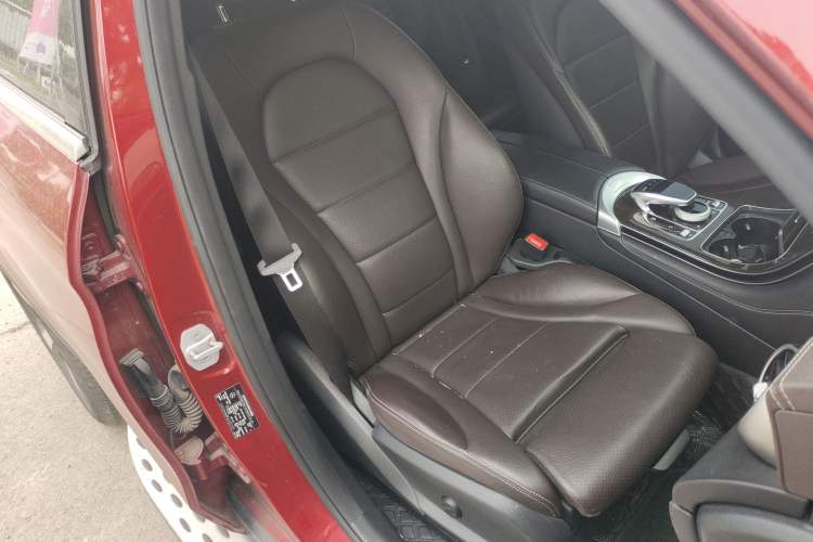 Used Mercedes-Benz GLC 2016 GLC 260 4MATIC Luxury Model