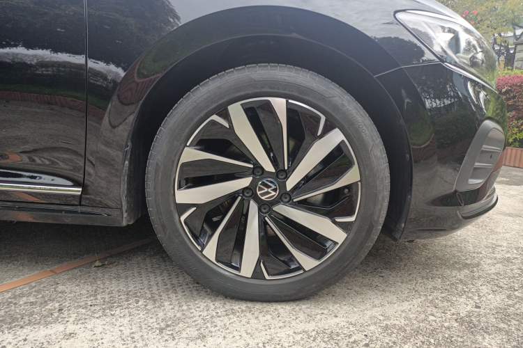 Used Volkswagen Passat 2024 380TSI Elite Edition
