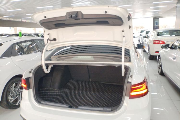 Used Volkswagen Lavida 2024 1.5L Automatic DeYi Edition Trunk