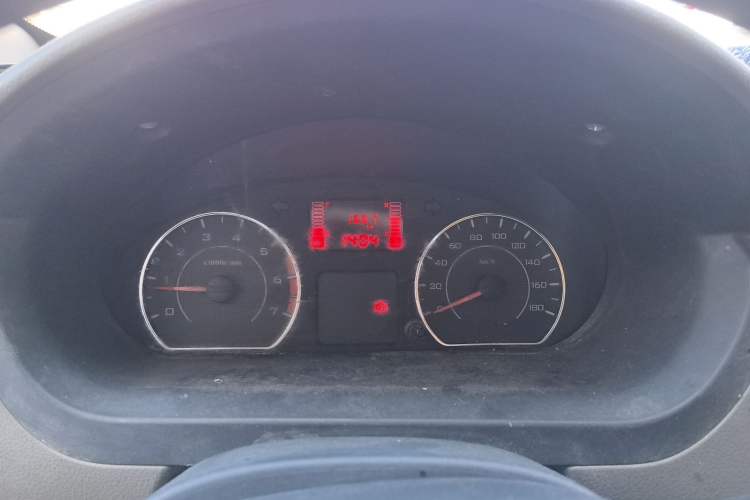 Used Wuling Rongguang V 2016 1.5L Practical Version Instrument Cluster