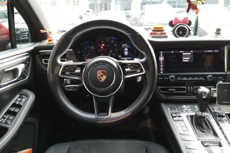 Used Porsche Macan 2018 Macan 2.0T Steering Wheel