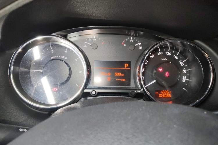 Used Peugeot 3008 2015 2.0L Automatic Classic Edition Instrument Cluster
