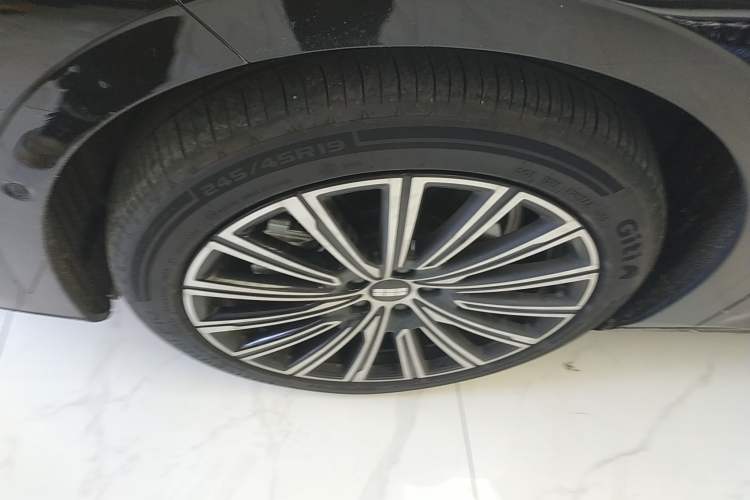 Used Geely Galaxy 8 2025 130km EM-i Flagship Edition

