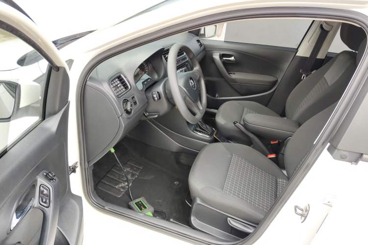 Used Volkswagen Polo 2014 1.4L Automatic Comfort Edition Driver Seat