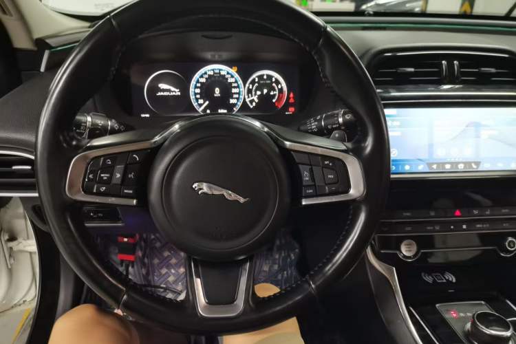 Used Jaguar XEL 2019 2.0T 250 PS Premium Edition