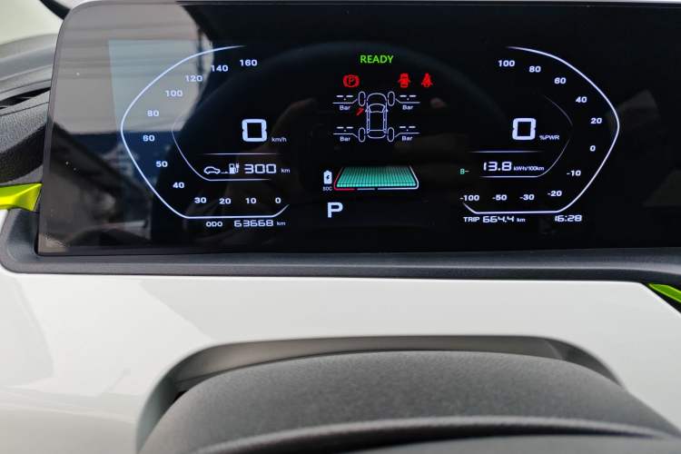 Used CHANGAN OSHAN Benni E-Star 2020 Heart Edition Lithium Iron Phosphate (31.18 kWh) Instrument Cluster