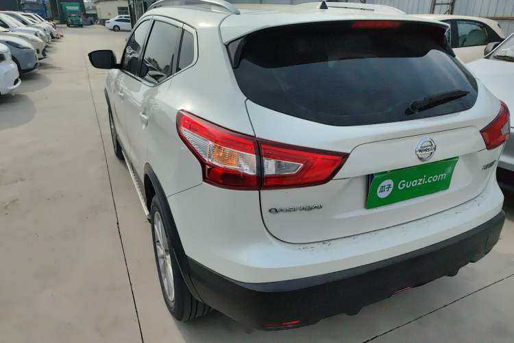 Used Nissan Qashqai 2016 2.0L CVT Elite Edition Rear Left 45 Deg