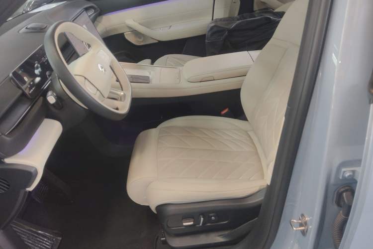 Used Nio ES6 2025 100 kWh Left Front Seat