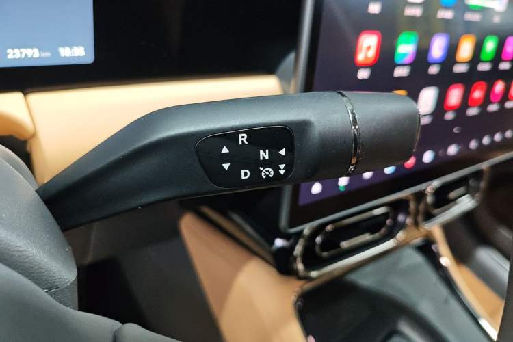 Used Leapmotor C01 2024 Range-Extended 316 Deluxe Edition Gear Lever