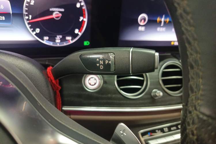 Used Mercedes-Benz E-Class 2019 Restyled E 300 L Sporty and Stylish Edition Gear Lever