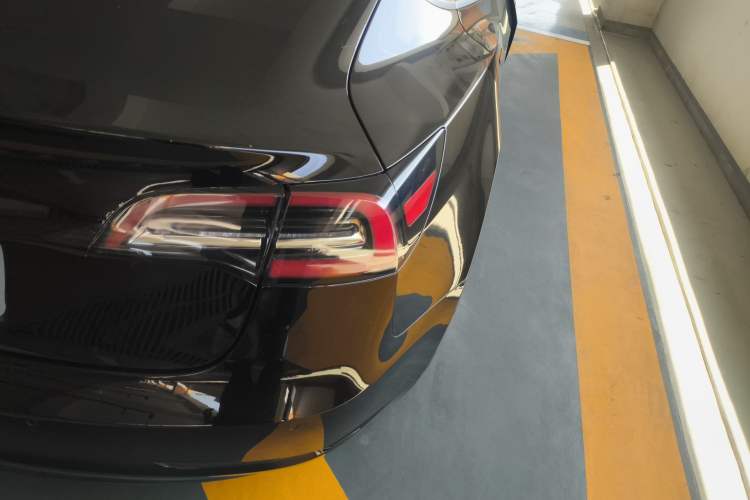 Used Tesla Model 3 2020 Long-Range Rear-Wheel-Drive Version Right Rear Taillight