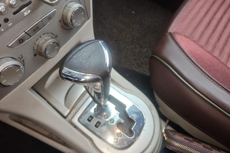 Used Citroen C-Quatre 2011 Sedan 1.6L Automatic Fashion Edition Gear Lever