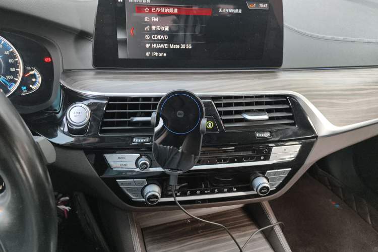 Used BMW 5 Series New Energy 2018 530Le Luxury Package Audio And AC Panel