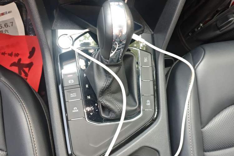 Used Volkswagen Tharu 2020 280TSI Two-Wheel Drive Luxury Plus Version China VI Standard Gear Lever