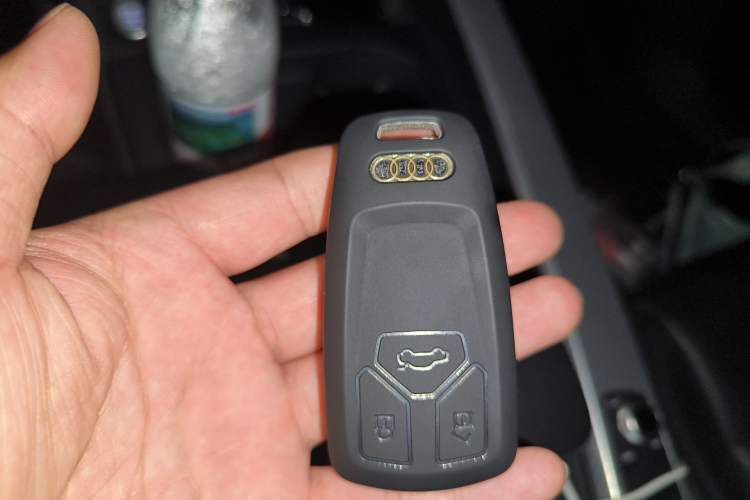 Used Audi A4L 2017 Plus 40 TFSI Fashion Model Vehicle Key