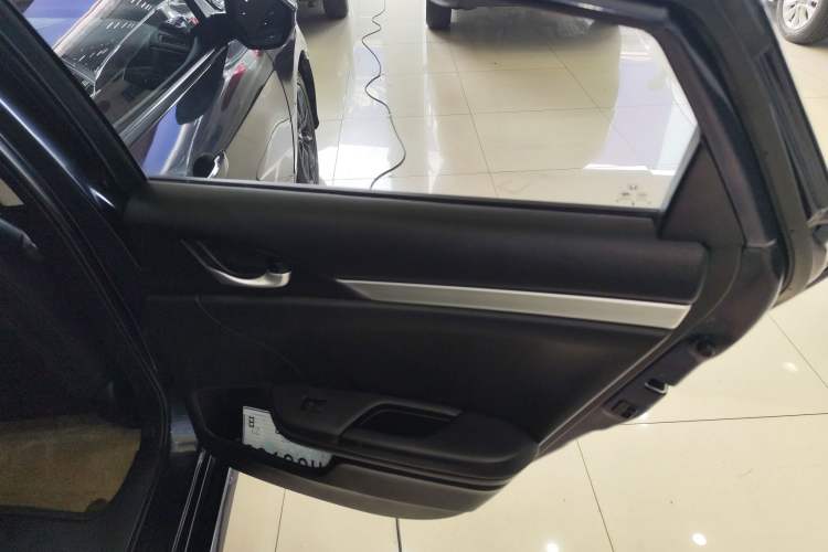 Used Honda Civic 2019 220TURBO CVT Dynamic Edition China VI Interior 3